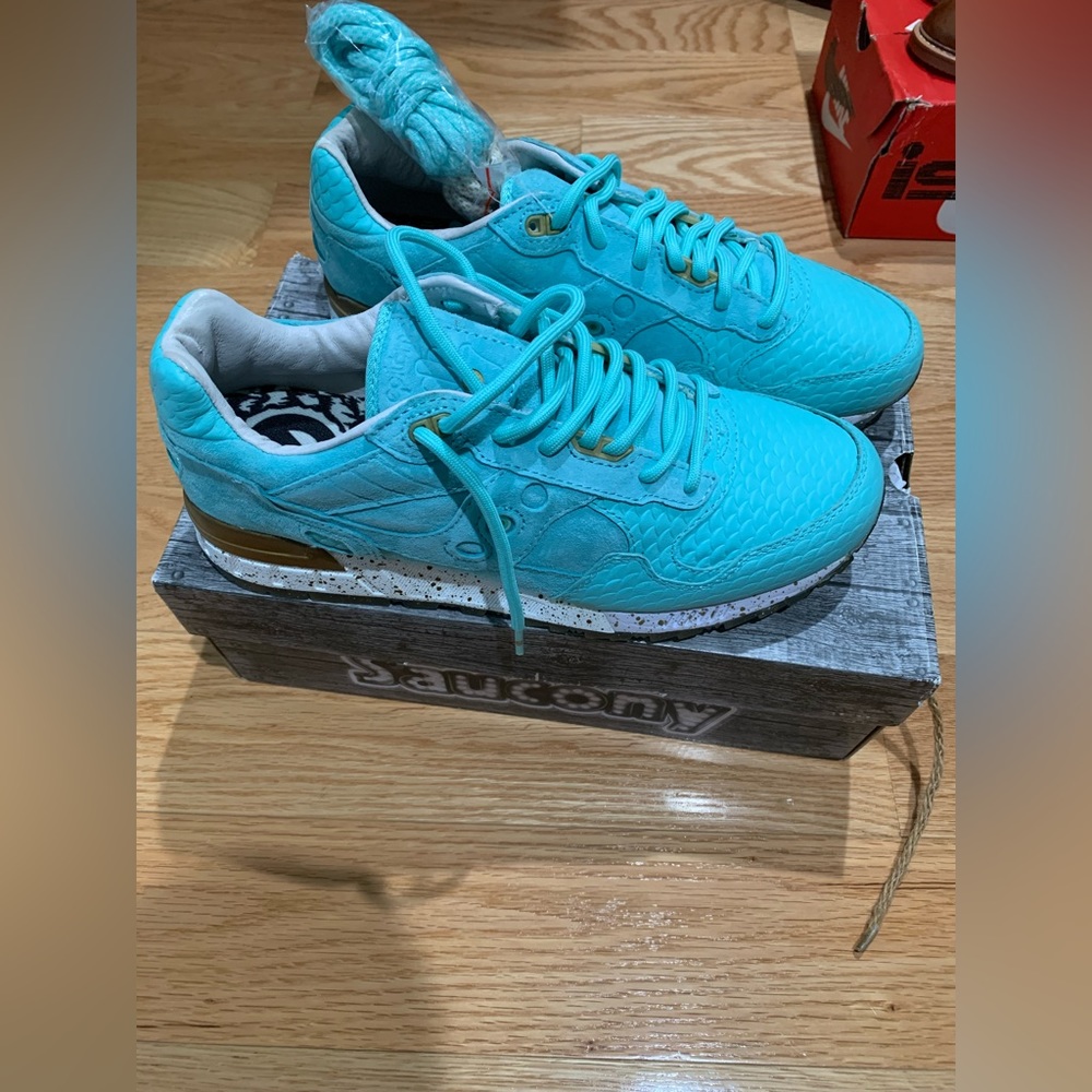 Epitome X Saucony Shadow 5000 Righteous One US Mens size 9.5 brand new